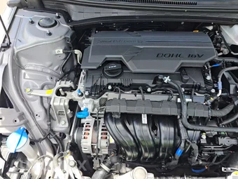 2026 Hyundai Elantra SEL Sport - miniatura 19