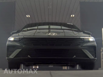 2026 Hyundai Elantra SEL Sport - miniatura 3