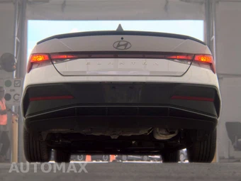 2026 Hyundai Elantra SEL Sport - miniatura 7