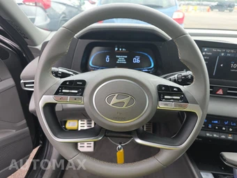 2026 Hyundai Elantra SEL Sport - miniatura 10