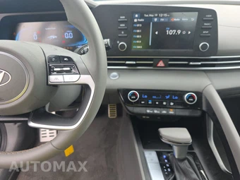 2026 Hyundai Elantra SEL Sport - miniatura 11