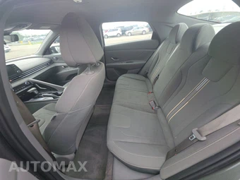 2026 Hyundai Elantra SEL Sport - miniatura 13