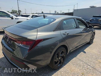 2026 Hyundai Elantra SEL Sport - miniatura 3