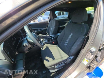 2026 Hyundai Elantra SEL Sport - miniatura 6