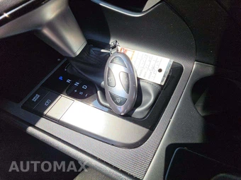 2026 Hyundai Elantra SEL Sport - miniatura 8