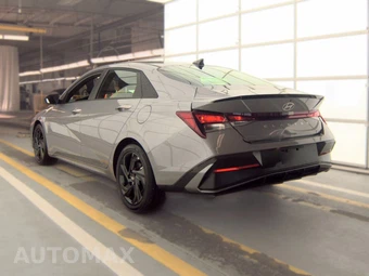 2026 Hyundai Elantra SEL Sport - miniatura 6