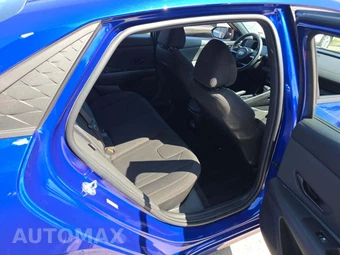 2026 Hyundai Elantra SEL Sport - miniatura 16