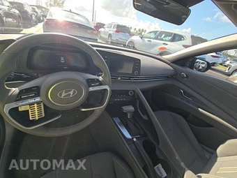 2026 Hyundai Elantra SEL Sport - miniatura 17
