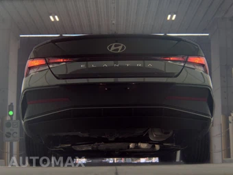 2026 Hyundai Elantra SEL Sport - miniatura 7