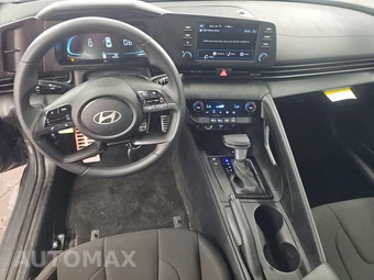 2026 Hyundai Elantra SEL Sport - miniatura 11
