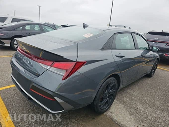 2026 Hyundai Elantra SEL Sport - miniatura 4