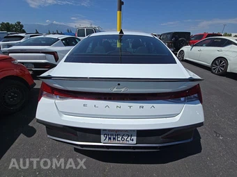 2026 Hyundai Elantra SEL Sport - miniatura 5