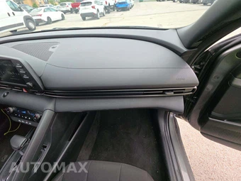 2026 Hyundai Elantra SEL Sport - miniatura 16