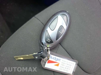 2026 Hyundai Elantra SEL Sport - miniatura 5