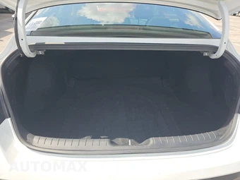 2026 Hyundai Elantra SEL Sport - miniatura 16