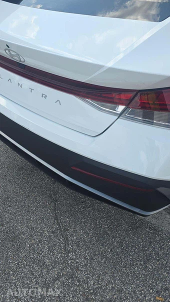 2026 Hyundai Elantra SEL Sport - miniatura 21