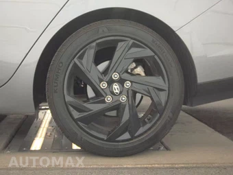 2026 Hyundai Elantra SEL Sport - miniatura 12