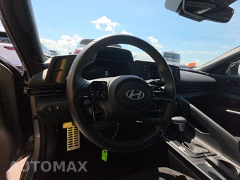 2026 Hyundai Elantra SEL Sport - miniatura 16