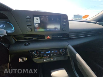 2026 Hyundai Elantra SEL Sport - miniatura 18