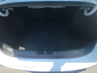 2026 Hyundai Elantra SEL Sport - miniatura 17