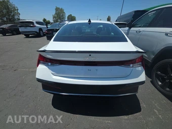 2026 Hyundai Elantra SEL Sport - miniatura 5