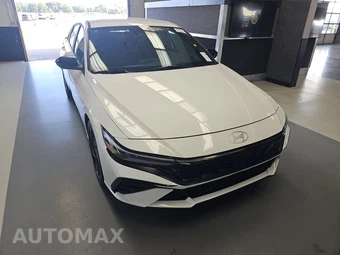 2026 Hyundai Elantra SEL Sport - miniatura 3