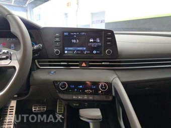 2026 Hyundai Elantra SEL Sport - miniatura 11