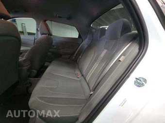 2026 Hyundai Elantra SEL Sport - miniatura 14