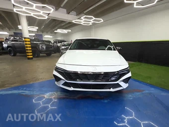 2026 Hyundai Elantra SEL Sport - miniatura 2