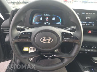 2026 Hyundai Elantra SEL Sport - miniatura 10