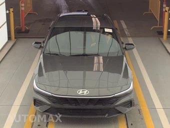 2026 Hyundai Elantra SEL Sport - miniatura 2