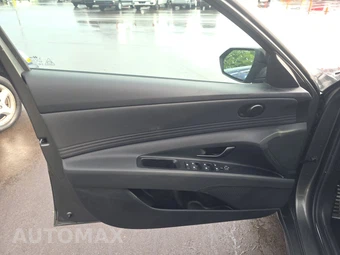 2026 Hyundai Elantra SEL Sport - miniatura 9