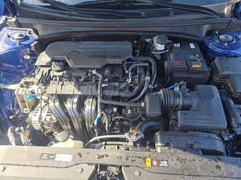 2026 Hyundai Elantra SEL Sport - miniatura 15