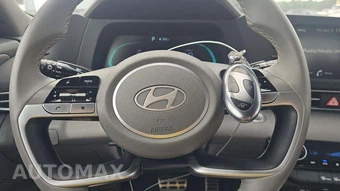 2026 Hyundai Elantra SEL Sport - miniatura 17