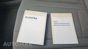 2026 Hyundai Elantra SEL Sport - miniatura 18