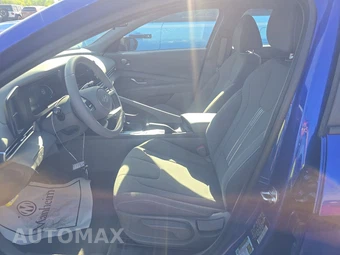 2026 Hyundai Elantra SEL Sport - miniatura 7