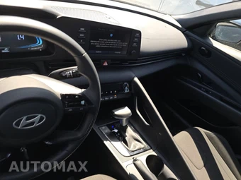 2026 Hyundai Elantra SEL Sport - miniatura 11