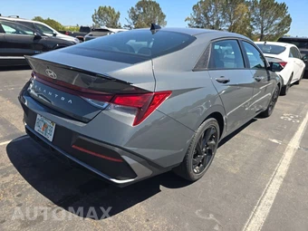 2026 Hyundai Elantra SEL Sport - miniatura 4