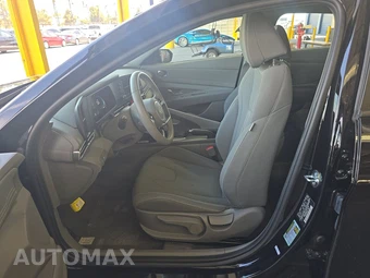 2026 Hyundai Elantra SEL Sport - miniatura 7