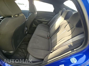 2026 Hyundai Elantra SEL Sport - miniatura 13