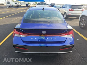 2026 Hyundai Elantra SEL Sport - miniatura 5