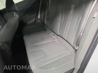 2026 Hyundai Elantra SEL Sport - miniatura 10