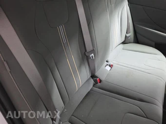 2026 Hyundai Elantra SEL Sport - miniatura 18