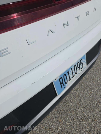 2026 Hyundai Elantra SEL Sport - miniatura 18