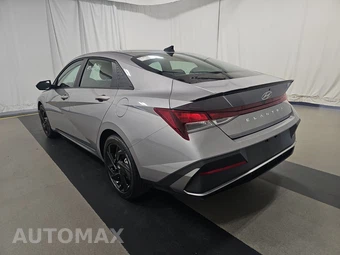 2026 Hyundai Elantra SEL Sport - miniatura 6