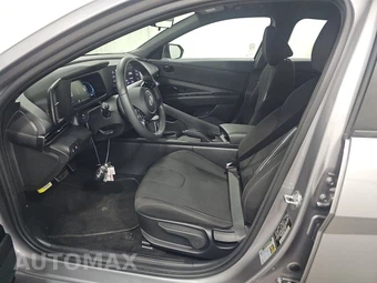2026 Hyundai Elantra SEL Sport - miniatura 7