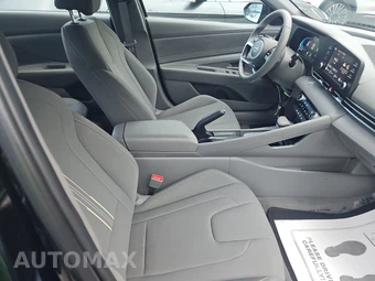 2026 Hyundai Elantra SEL Sport - miniatura 8