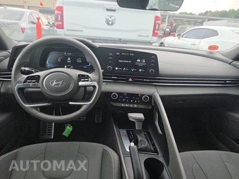 2026 Hyundai Elantra SEL Sport - miniatura 17
