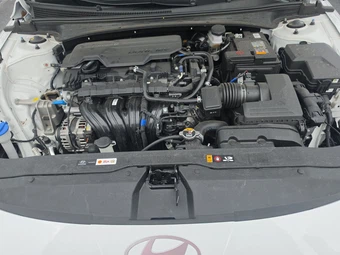 2026 Hyundai Elantra SEL Sport - miniatura 22