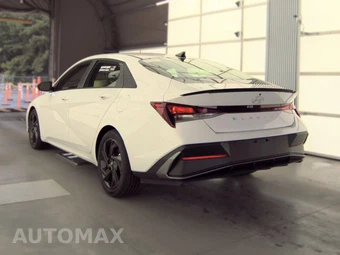 2026 Hyundai Elantra SEL Sport - miniatura 8